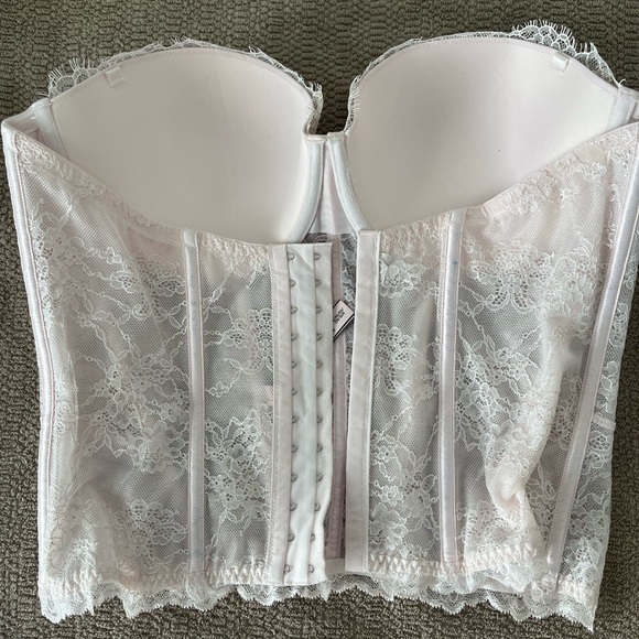 Victoria Secret Corset XL . Pink shimmer - Picture 2 of 6